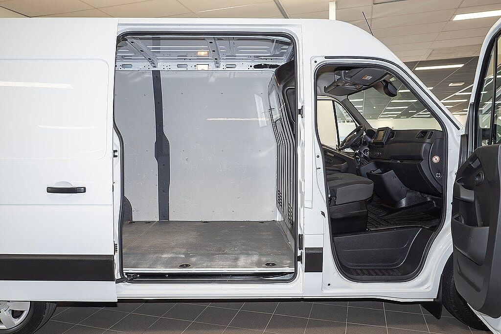 Nissan NV 400